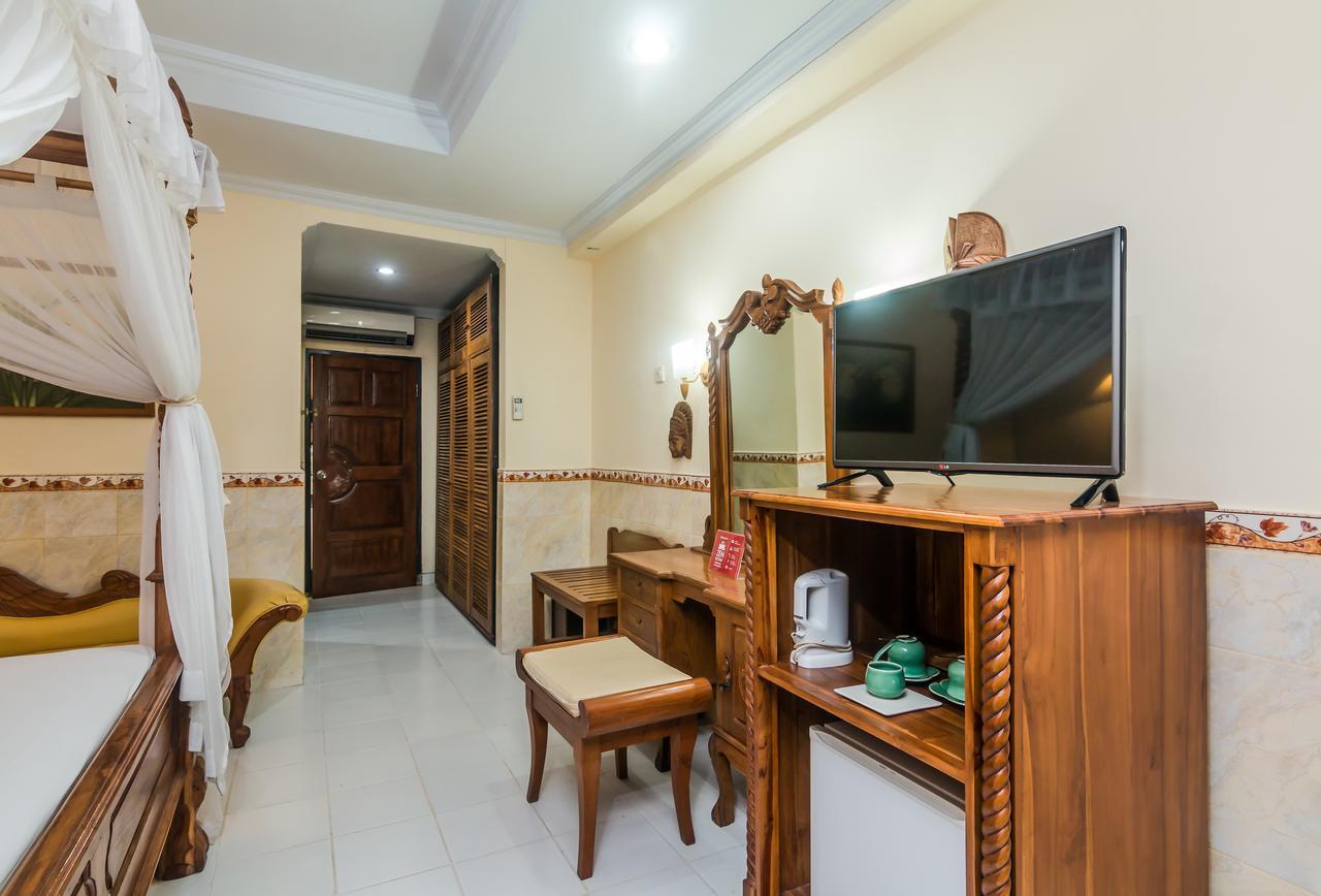 Zen Rooms Kuta Jenggala Beach Exterior foto